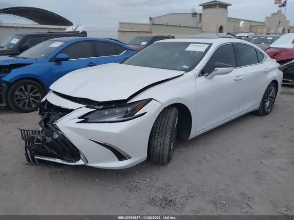 58AFA1C1XSU061597 2025 LEXUS ES - Image 2