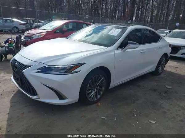 58AFZ1B14RU184168 2024 LEXUS ES - Image 2