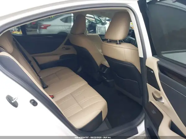 58AFZ1B16LU069563 2020 LEXUS ES - Image 8