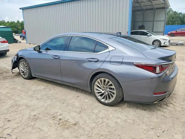 58AFZ1B16LU070308 2020 LEXUS ES - Image 2
