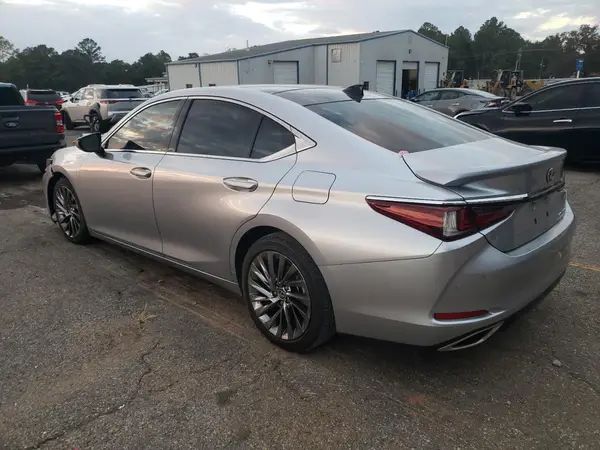 58AFZ1B16RU161054 2024 LEXUS ES - Image 2