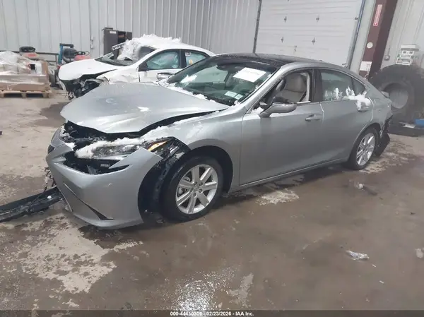 58AFZ1B16RU180185 2024 LEXUS ES - Image 2