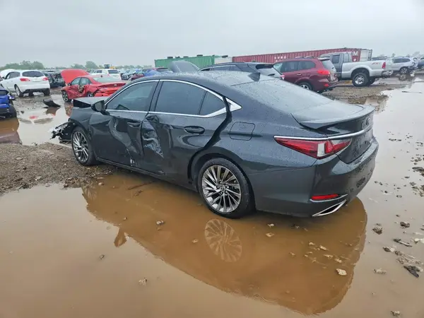 58AFZ1B17RU179403 2024 LEXUS ES - Image 2