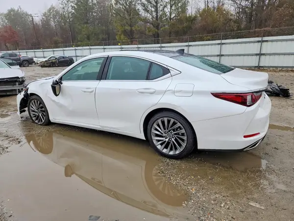 58AFZ1B17SU217136 2025 LEXUS ES - Image 2