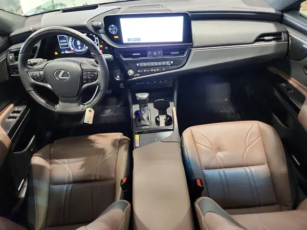 58AFZ1B18SU186382 2025 LEXUS ES - Image 8