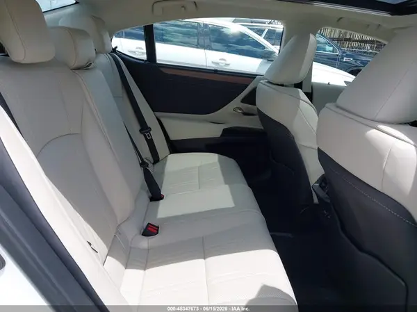 58AFZ1B18SU218313 2025 LEXUS ES - Image 8