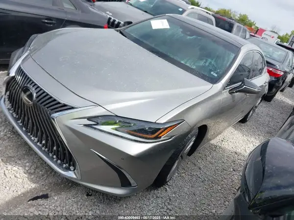 58AFZ1B19MU105165 2021 LEXUS ES - Image 2