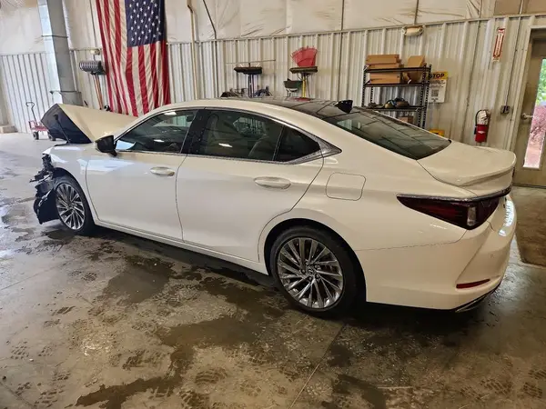 58AFZ1B19SU218871 2025 LEXUS ES - Image 2