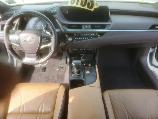 58AFZ1B1XMU091745 2021 LEXUS ES - Image 8