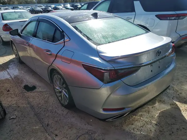 58AFZ1B1XNU134417 2022 LEXUS ES - Image 2