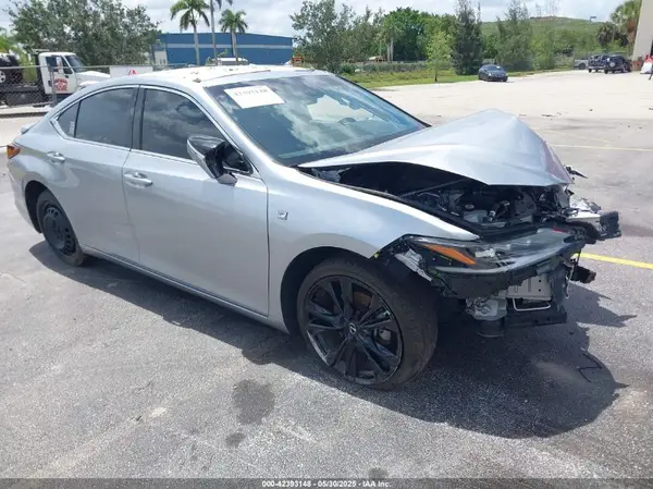 58AGA1C12NU017473 2022 LEXUS ES - Image 1