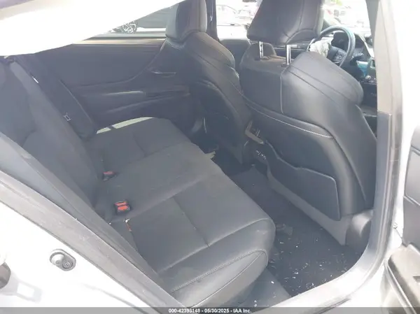 58AGA1C12NU017473 2022 LEXUS ES - Image 8