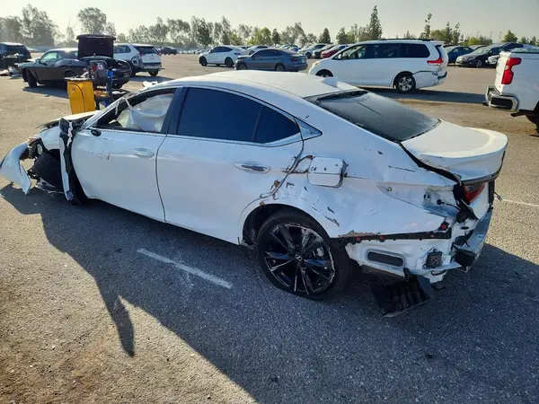 58AGA1C19NU018510 2022 LEXUS ES - Image 2