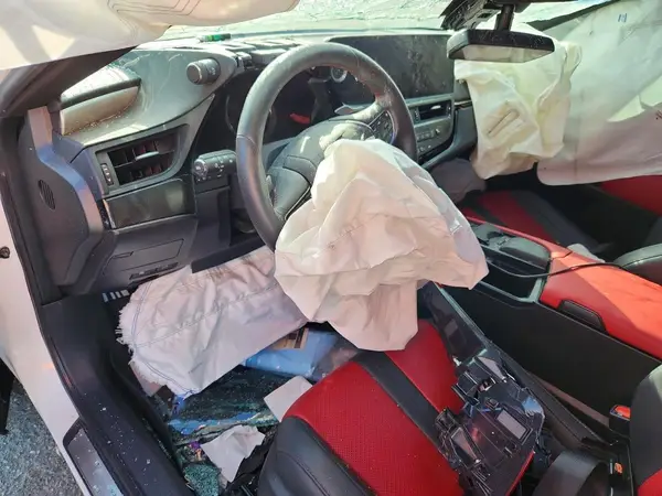 58AGA1C19NU018510 2022 LEXUS ES - Image 8