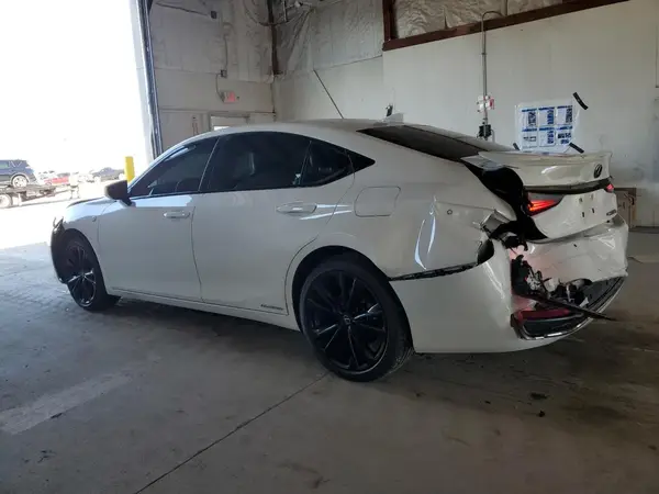 58AGA1C19NU020404 2022 LEXUS ES - Image 2