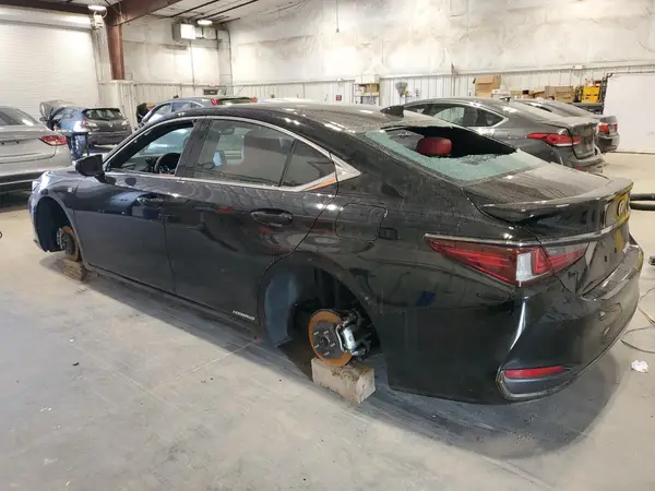 58AGA1C19NU022623 2022 LEXUS ES - Image 2