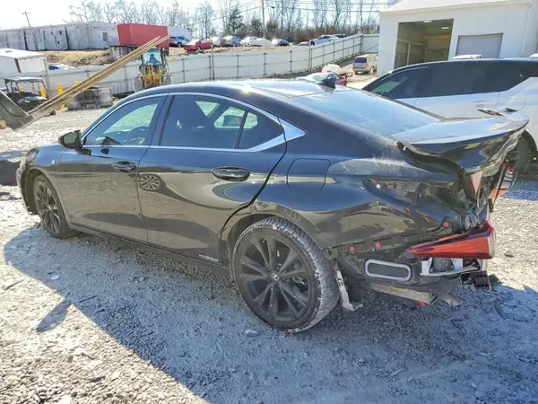 58AGA1C19NU024579 2022 LEXUS ES - Image 2