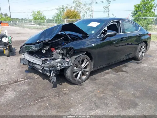 58AGZ1B10MU086770 2021 LEXUS ES - Image 2