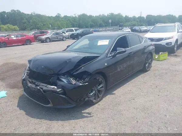 58AGZ1B11MU089564 2021 LEXUS ES - Image 2