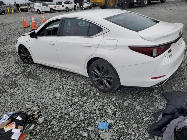 58AGZ1B11MU099088 2021 LEXUS ES - Image 2