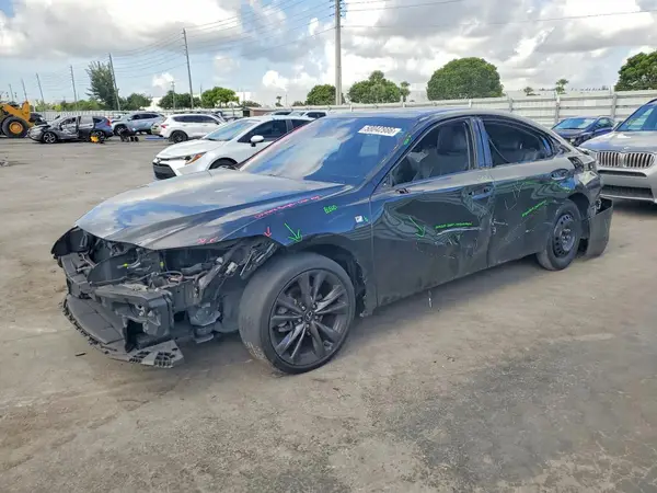 58AGZ1B11MU104628 2021 LEXUS ES - Image 1