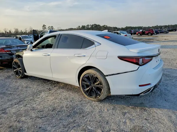 58AGZ1B11NU123357 2022 LEXUS ES - Image 2