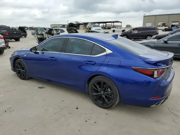 58AGZ1B11NU130602 2022 LEXUS ES - Image 2
