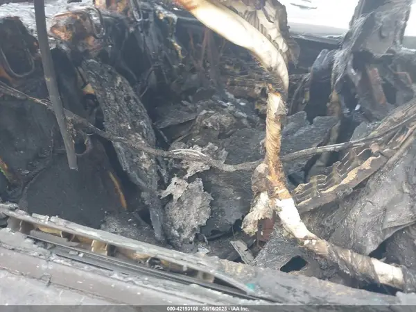 58AGZ1B12MU096863 2021 LEXUS ES - Image 8