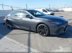 58AGZ1B12NU111878 2022 LEXUS ES