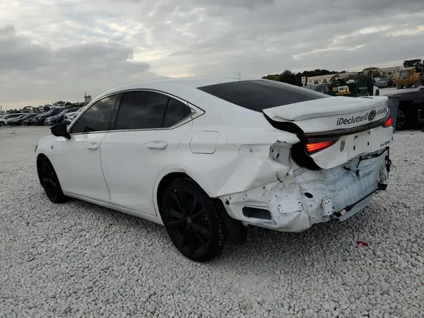 58AGZ1B12NU120080 2022 LEXUS ES - Image 2
