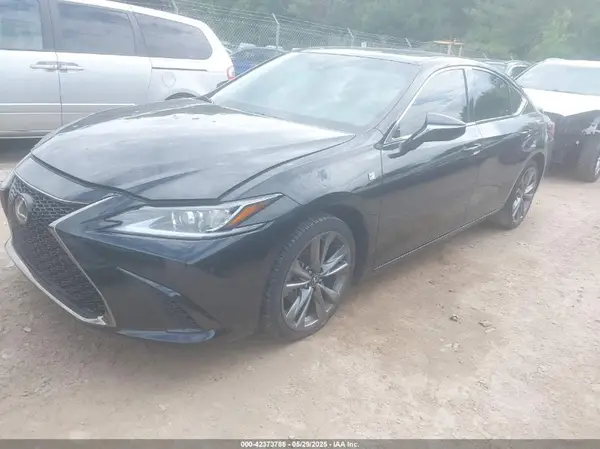 58AGZ1B13LU068438 2020 LEXUS ES - Image 2