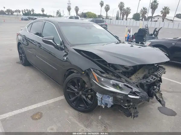 58AGZ1B13NU113140 2022 LEXUS ES - Image 1