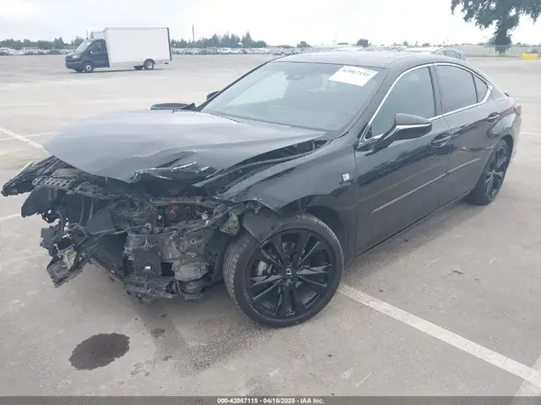 58AGZ1B13NU113140 2022 LEXUS ES - Image 2