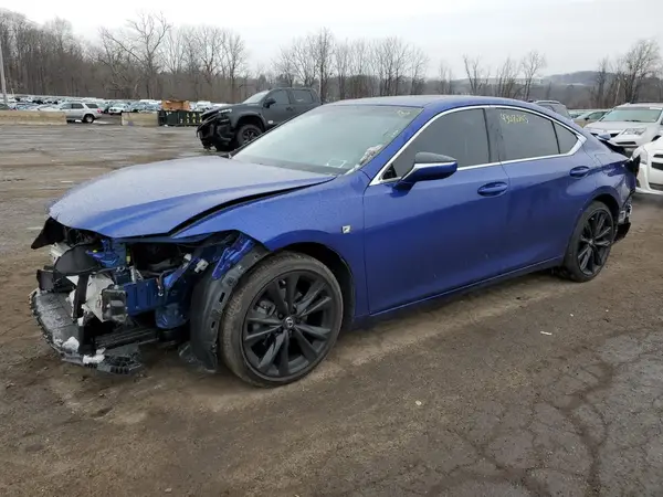 58AGZ1B13NU121755 2022 LEXUS ES - Image 1