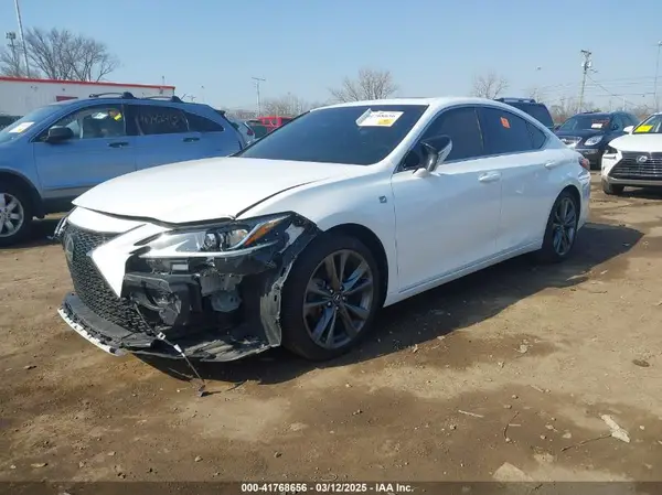 58AGZ1B14MU094578 2021 LEXUS ES - Image 2