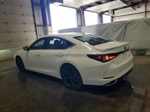 58AGZ1B15NU127492 2022 LEXUS ES - Image 2