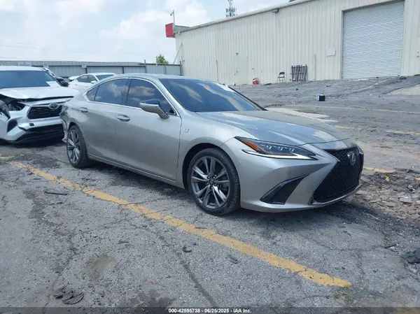 58AGZ1B17LU072119 2020 LEXUS ES - Image 1