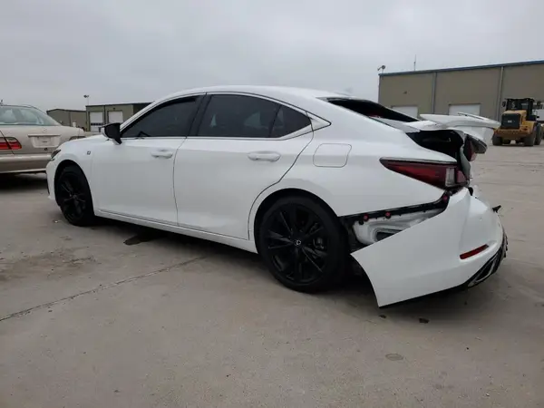 58AGZ1B17NU113240 2022 LEXUS ES - Image 2