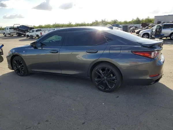 58AGZ1B17NU113447 2022 LEXUS ES - Image 2