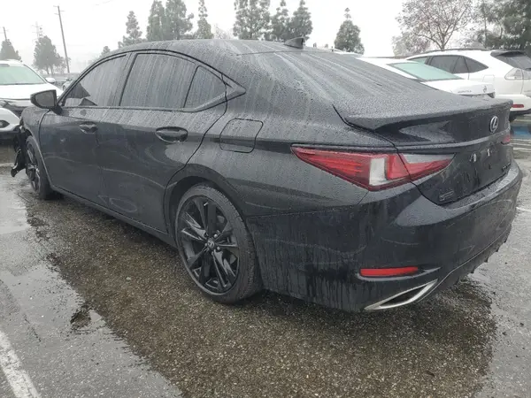 58AGZ1B18MU098858 2021 LEXUS ES - Image 2