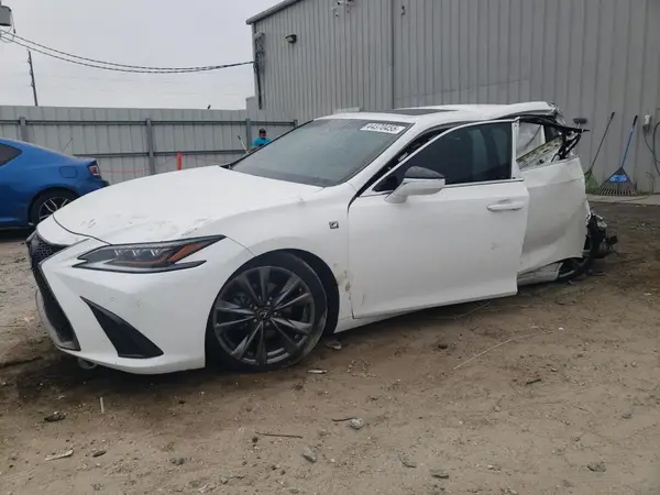 58AGZ1B18MU102472 2021 LEXUS ES - Image 1