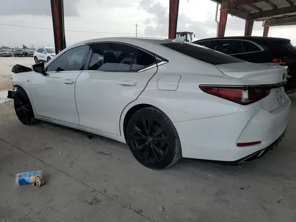 58AGZ1B18NU111366 2022 LEXUS ES - Image 2