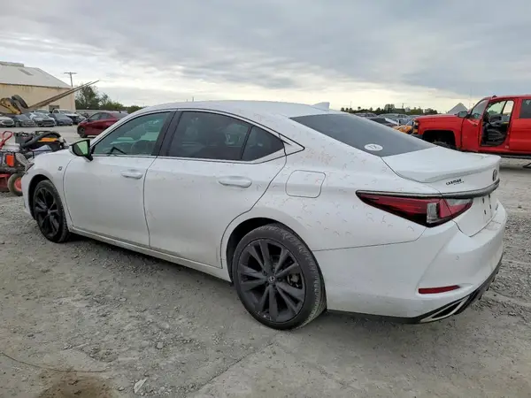 58AGZ1B18NU129530 2022 LEXUS ES - Image 2