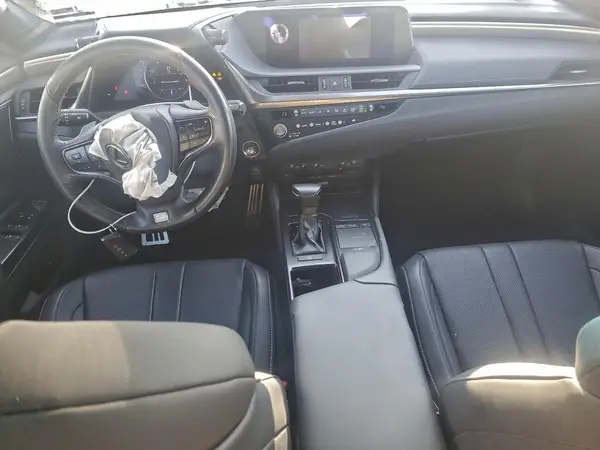 58AGZ1B19MU089988 2021 LEXUS ES - Image 8