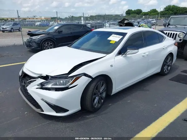 58AGZ1B19MU090350 2021 LEXUS ES - Image 2