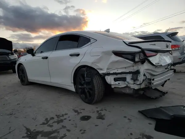 58AHZ1B10MU089401 2021 LEXUS ES - Image 2
