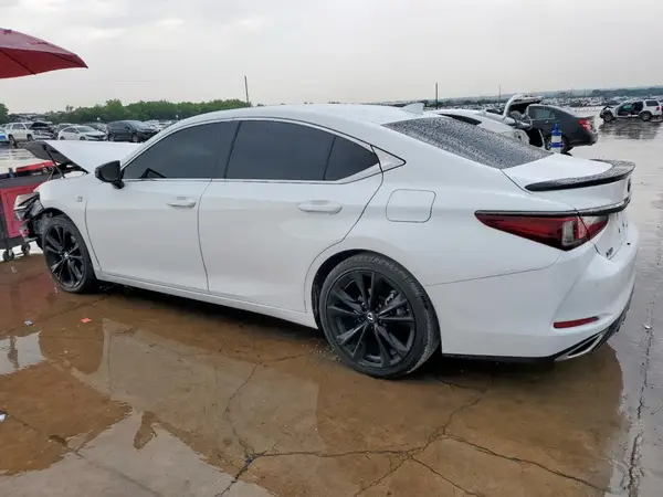 58AHZ1B11MU103063 2021 LEXUS ES - Image 2