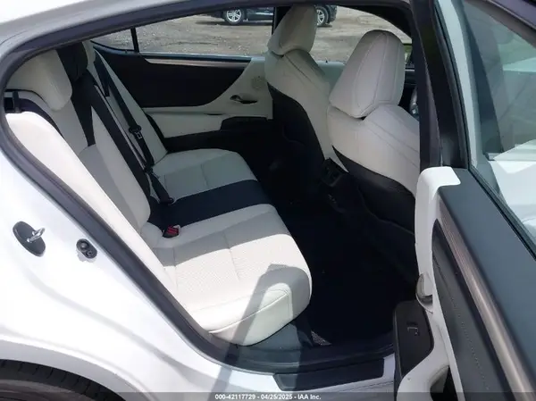 58AHZ1B13MU090896 2021 LEXUS ES - Image 8