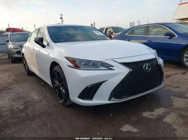 58AHZ1B17MU103603 2021 LEXUS ES - Image 1