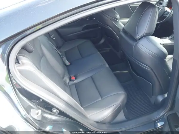 58AJZ1B10NU120102 2022 LEXUS ES - Image 8
